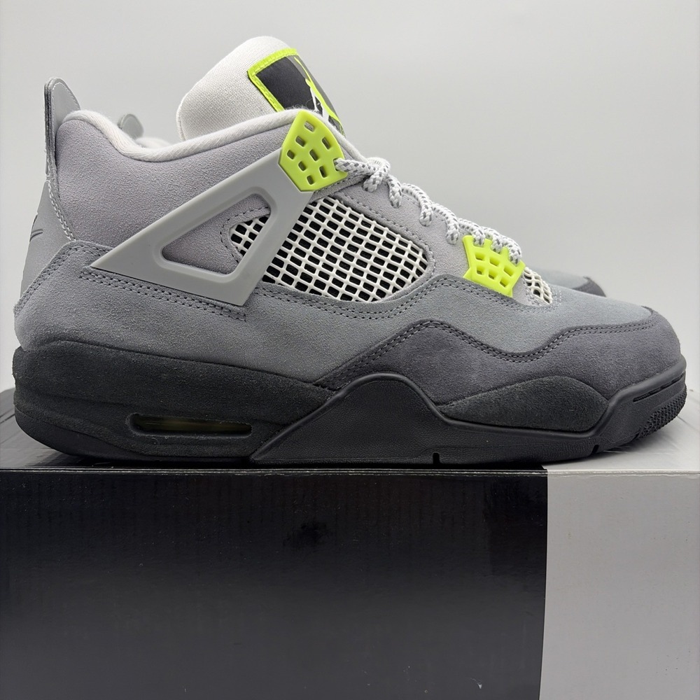 Size 9.5 - Jordan 4 Retro SE Mid Neon 95 (CT5342-007)